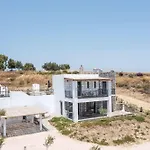 فيلة Clara