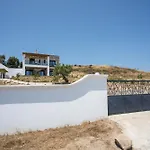 Clara *